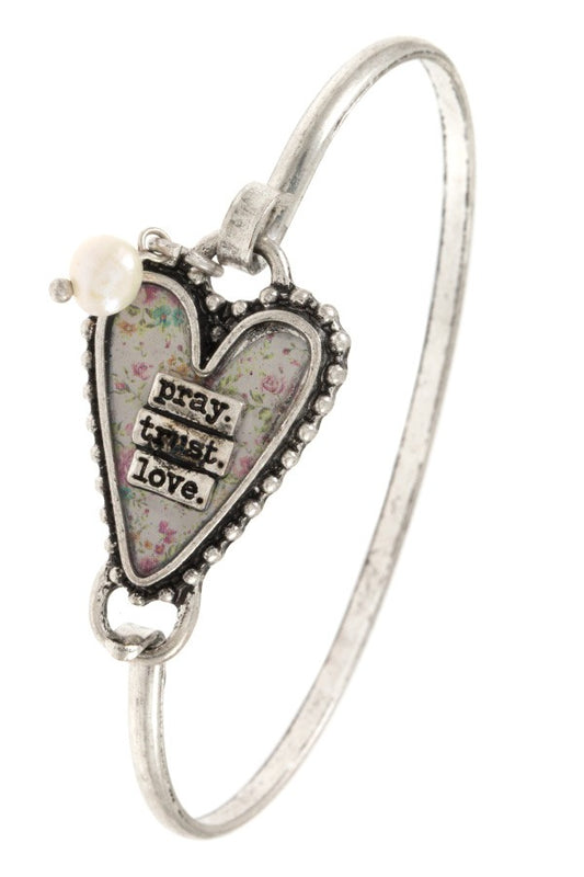 Pray trus love heart accent bangle bracelet