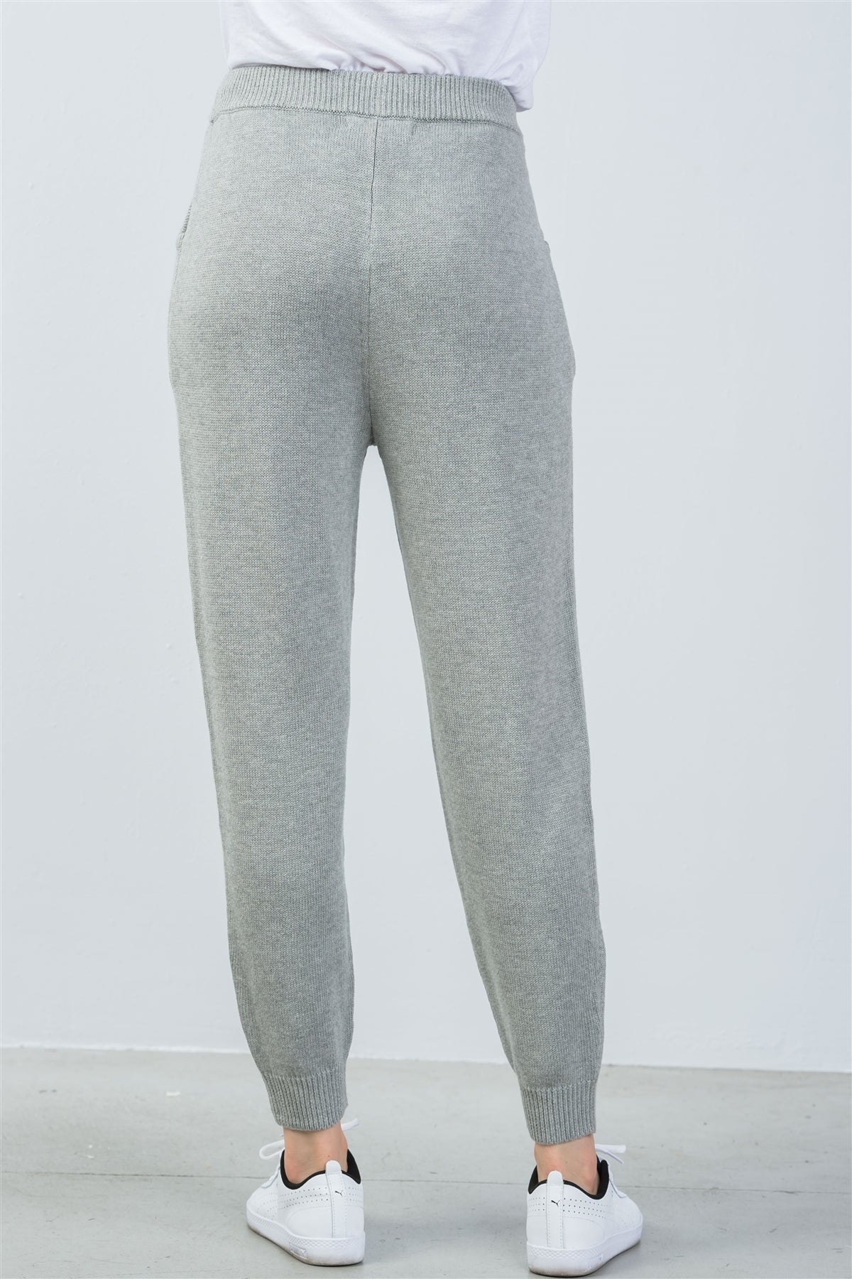 Ladies fashion elasticized rib-knit black lounge joggers pants