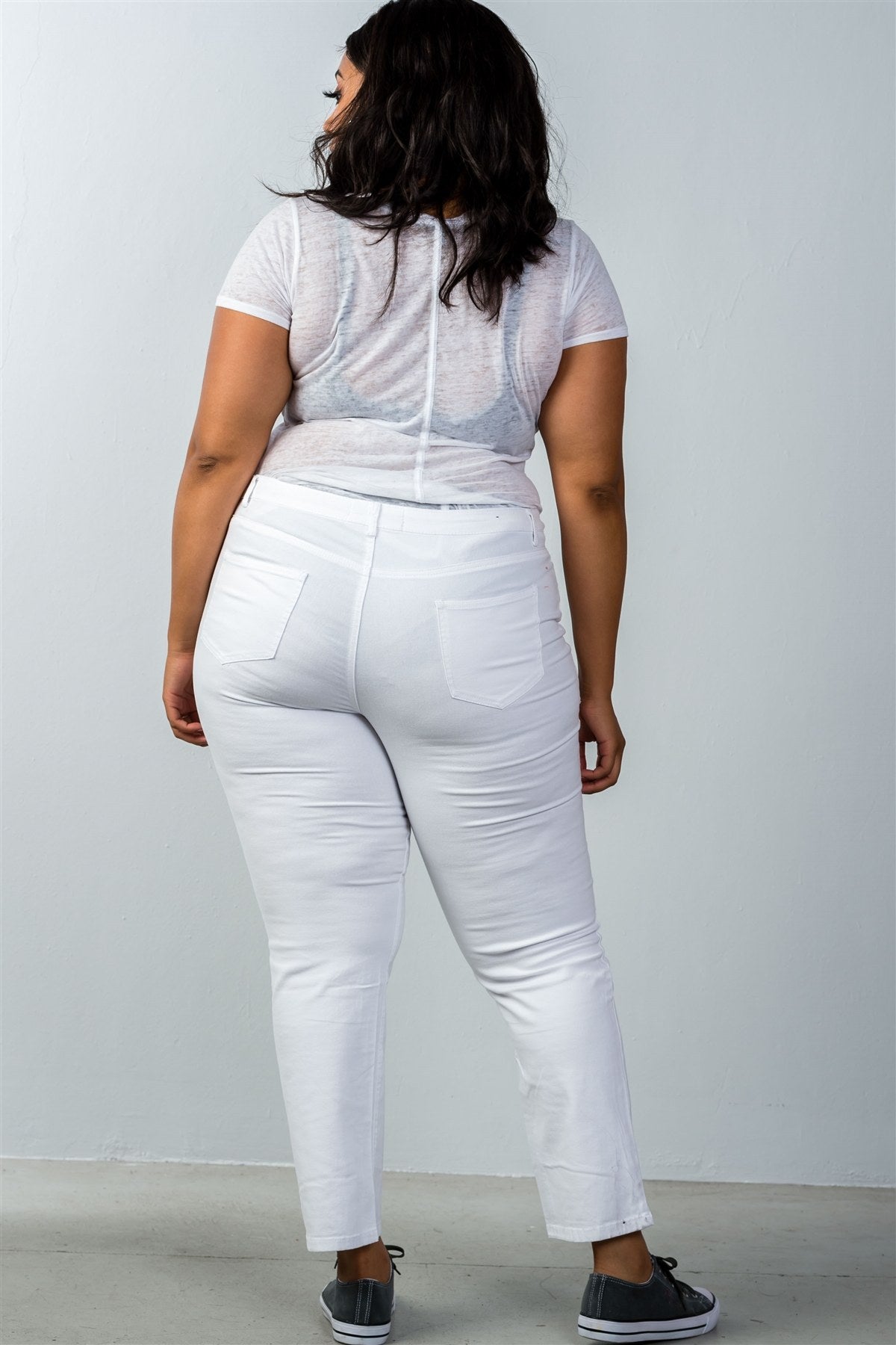 Ladies fashion plus size mid rise distressed jeans