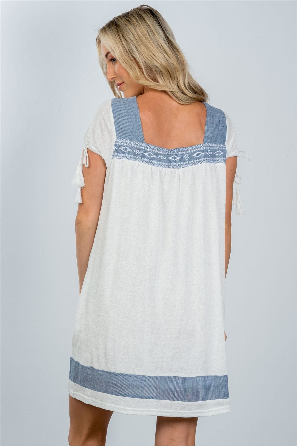 Ladies fashion contrast embroidered tie-sleeve boho mini dress
