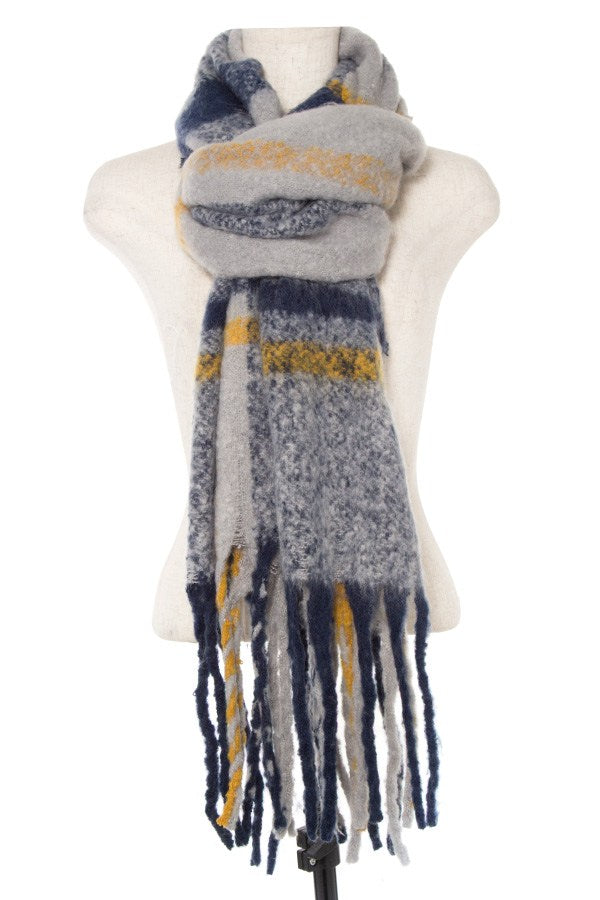 Soft plaid pattern oblong scarf