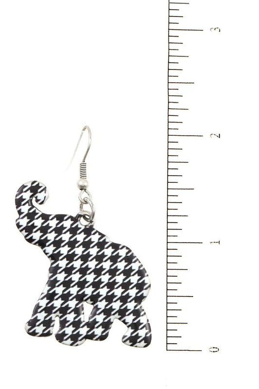 Hounds tooth pattern elephant dangle earring