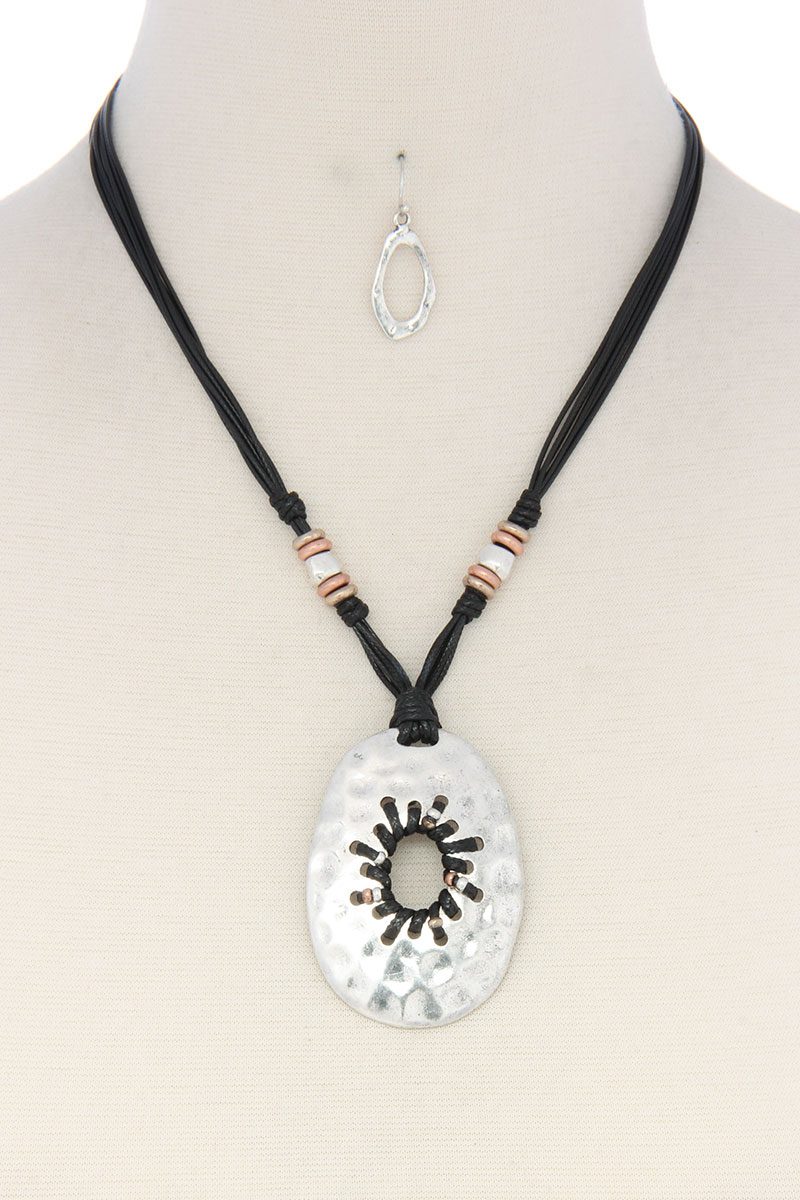 Rustic hammered circle leather necklace