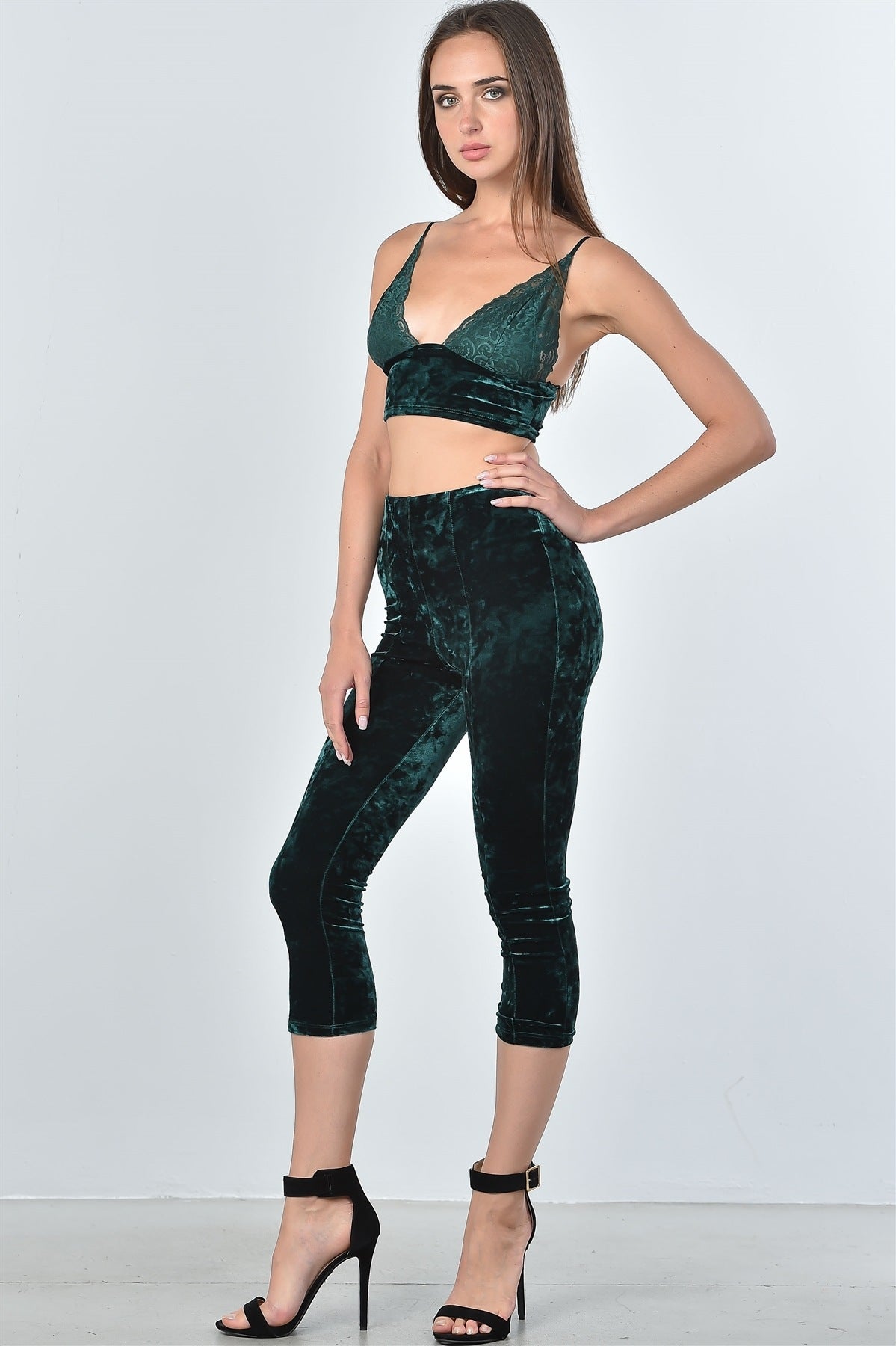 Ladies fashion velvet lace crop top and calf-length pants two piece set