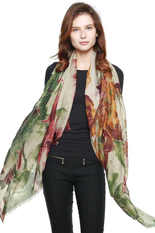 Floral pattern scarf w/ metallic accent