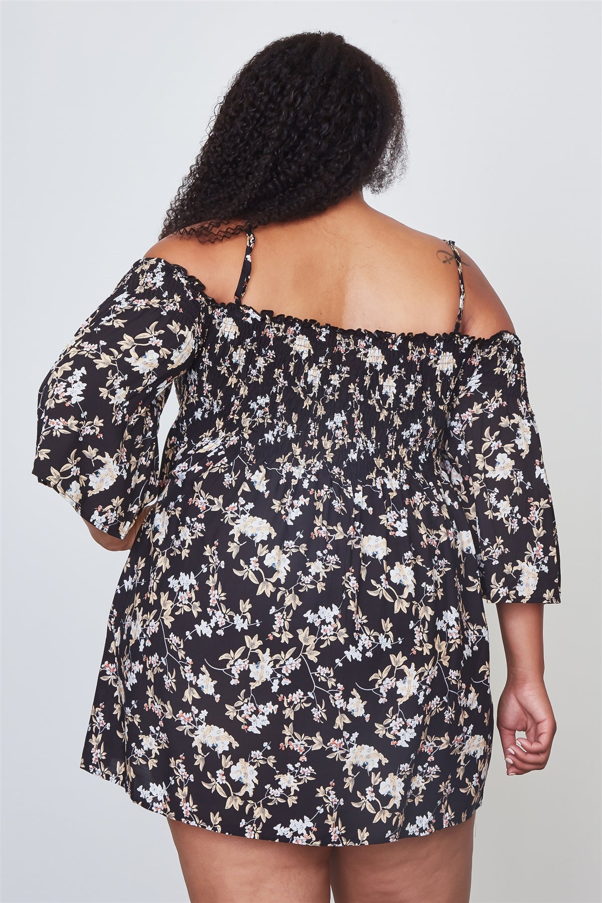 Ladies fashion plus size floral print shirred bust cold shoulder top