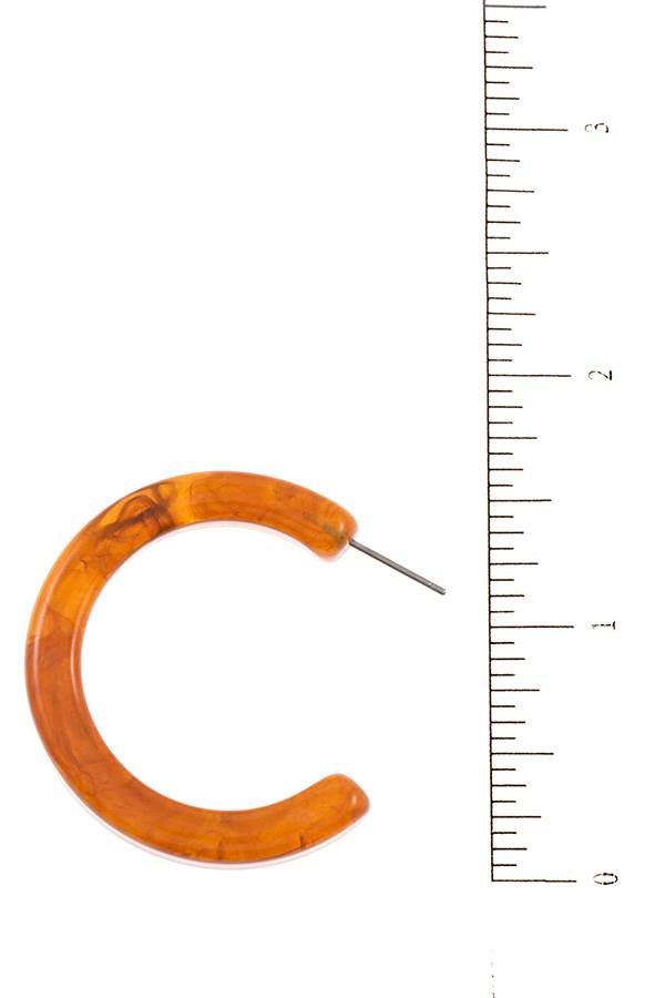 Semi resin hoop earring