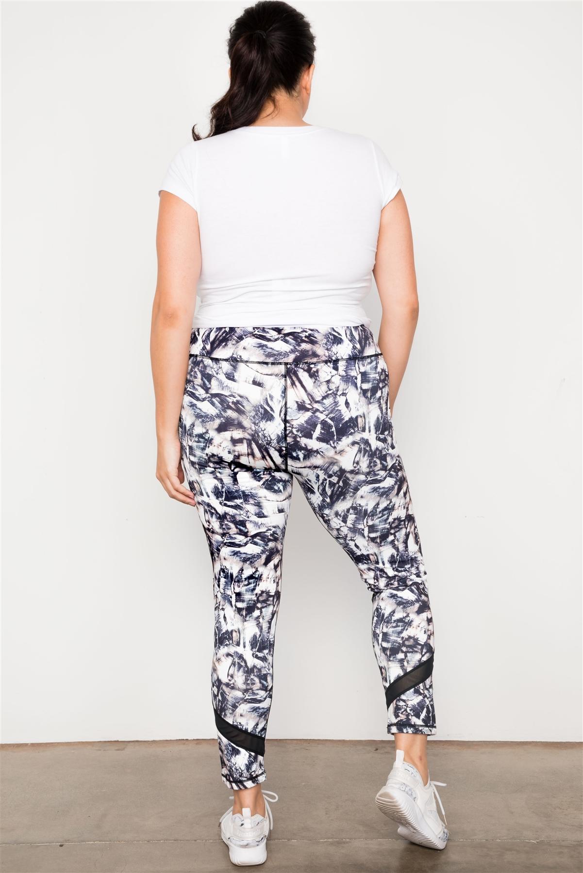 Plus Size Active Athletic Mid Rise Abstract Leggings