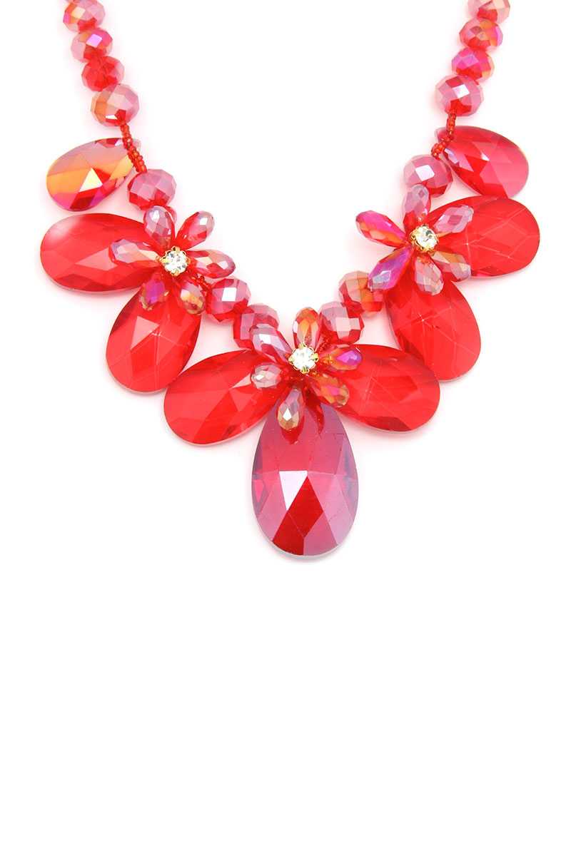 Beaded Teardrop Shape Necklace