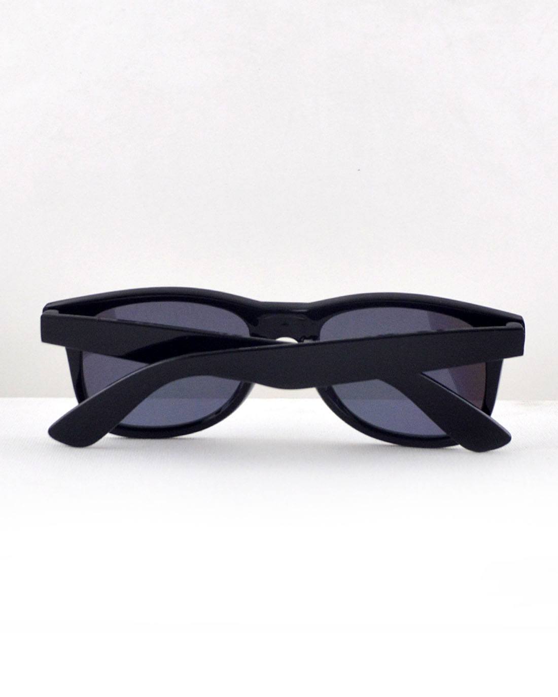 Stylish Black Frame Wayfarer Sunglasses