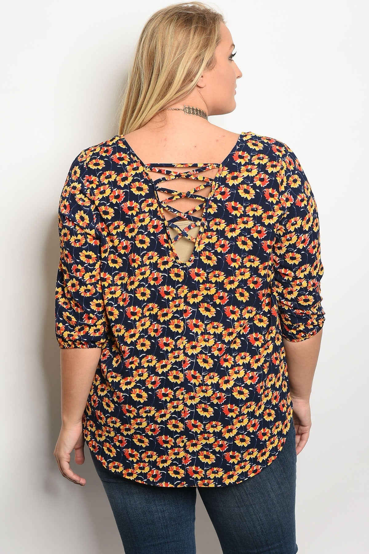 Plus size floral print scoop neck top with 3/4 sleeves
