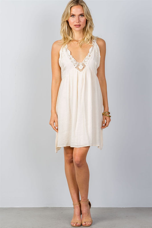 Ladies fashion v-neck crochet trim bohemian mini dress