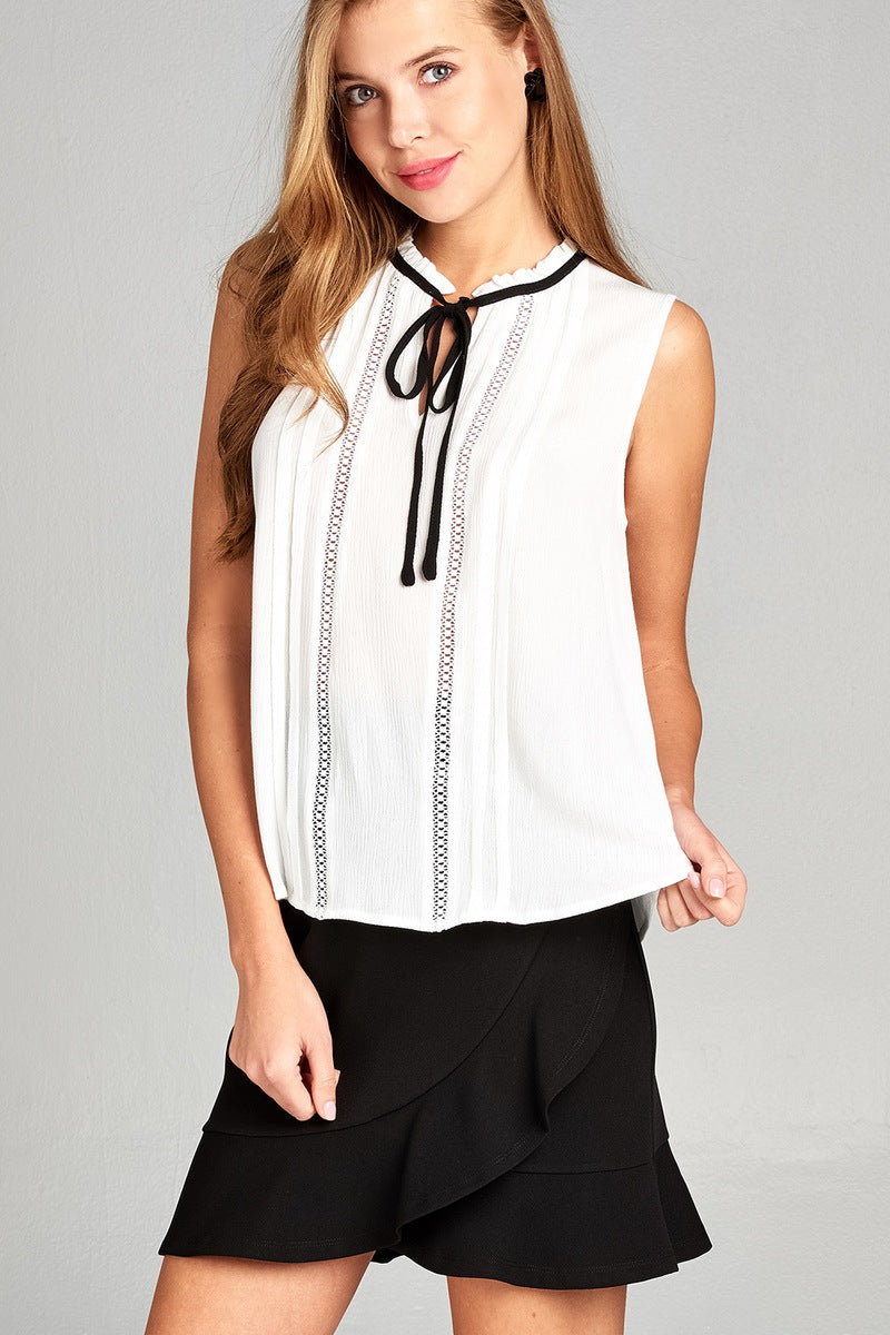 Ladies fashion plus size sleeveless contrast self tie front lace w/pintuck detail crinkle gauze top