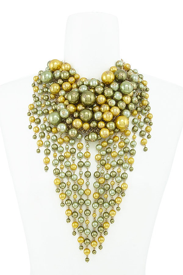 Clustered faux pearl chunky fringe necklace set