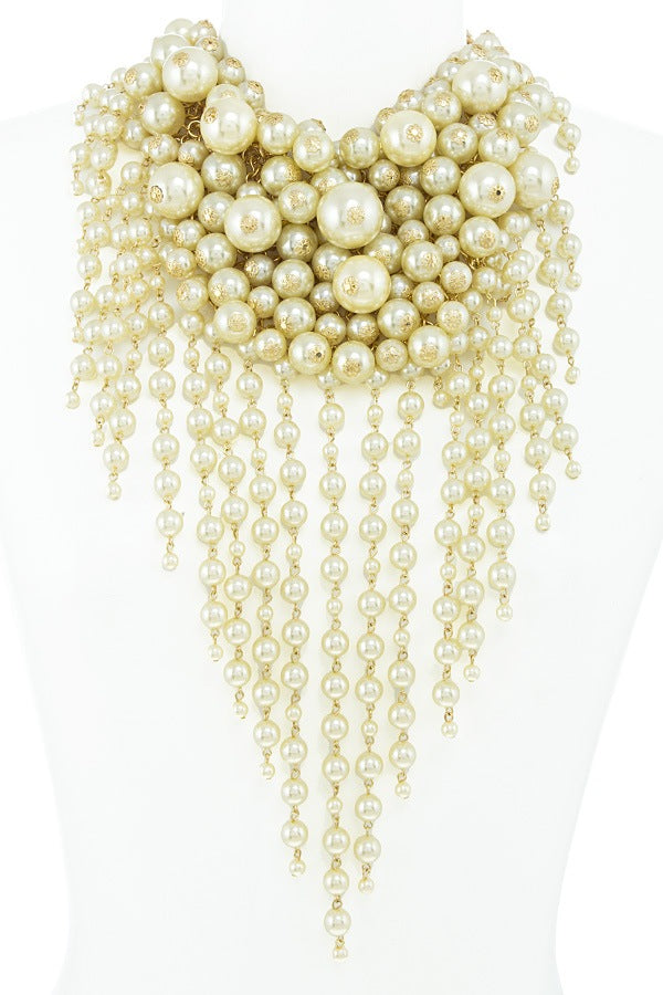 Clustered faux pearl chunky fringe necklace set