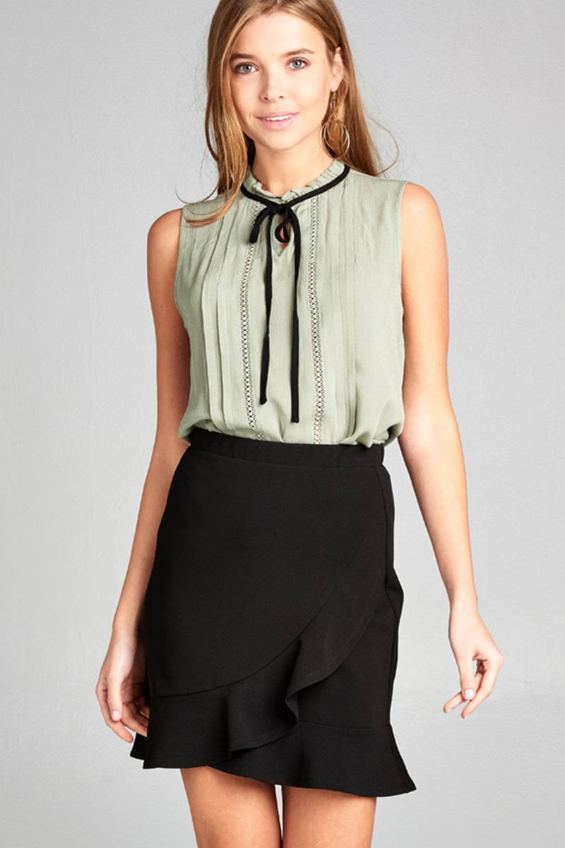 Ladies fashion banded waist wrap look w/ruffle mini skirt