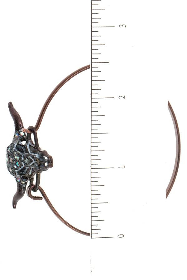 Etched bull accent bangle bracelet