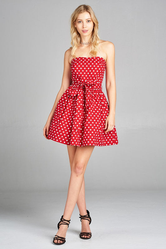 Ladies fashion strapless fit body smocked back w/belt detail inside tulle flare dot print tube dress