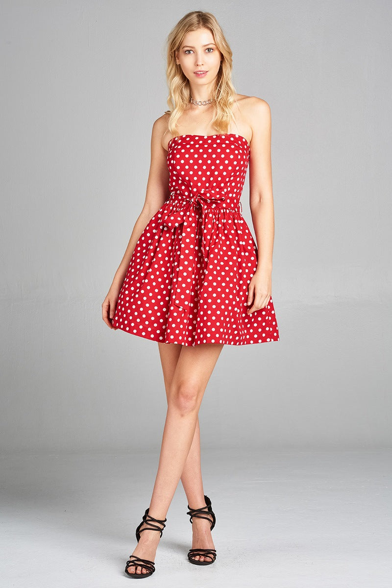 Ladies fashion strapless fit body smocked back w/belt detail inside tulle flare dot print tube dress