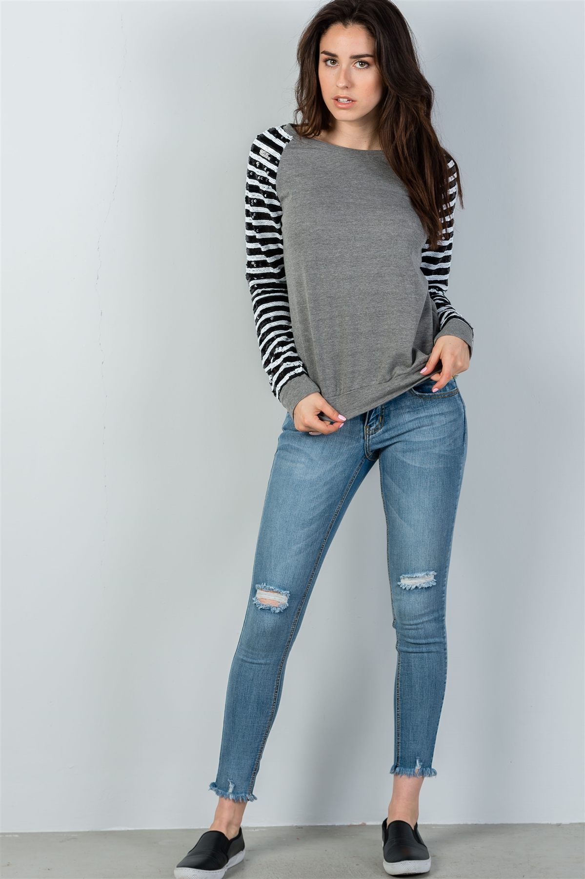 Ladies fashion round neckline sequin sleeved grey sweatshirt