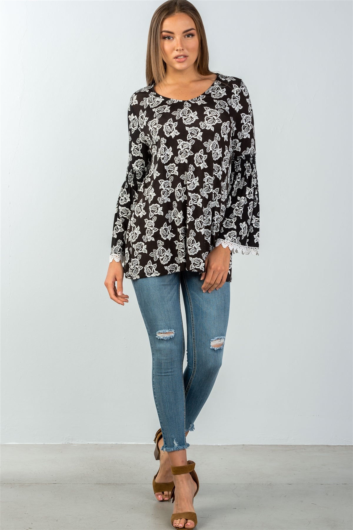 Ladies fashion floral print lace trim bell sleeves top