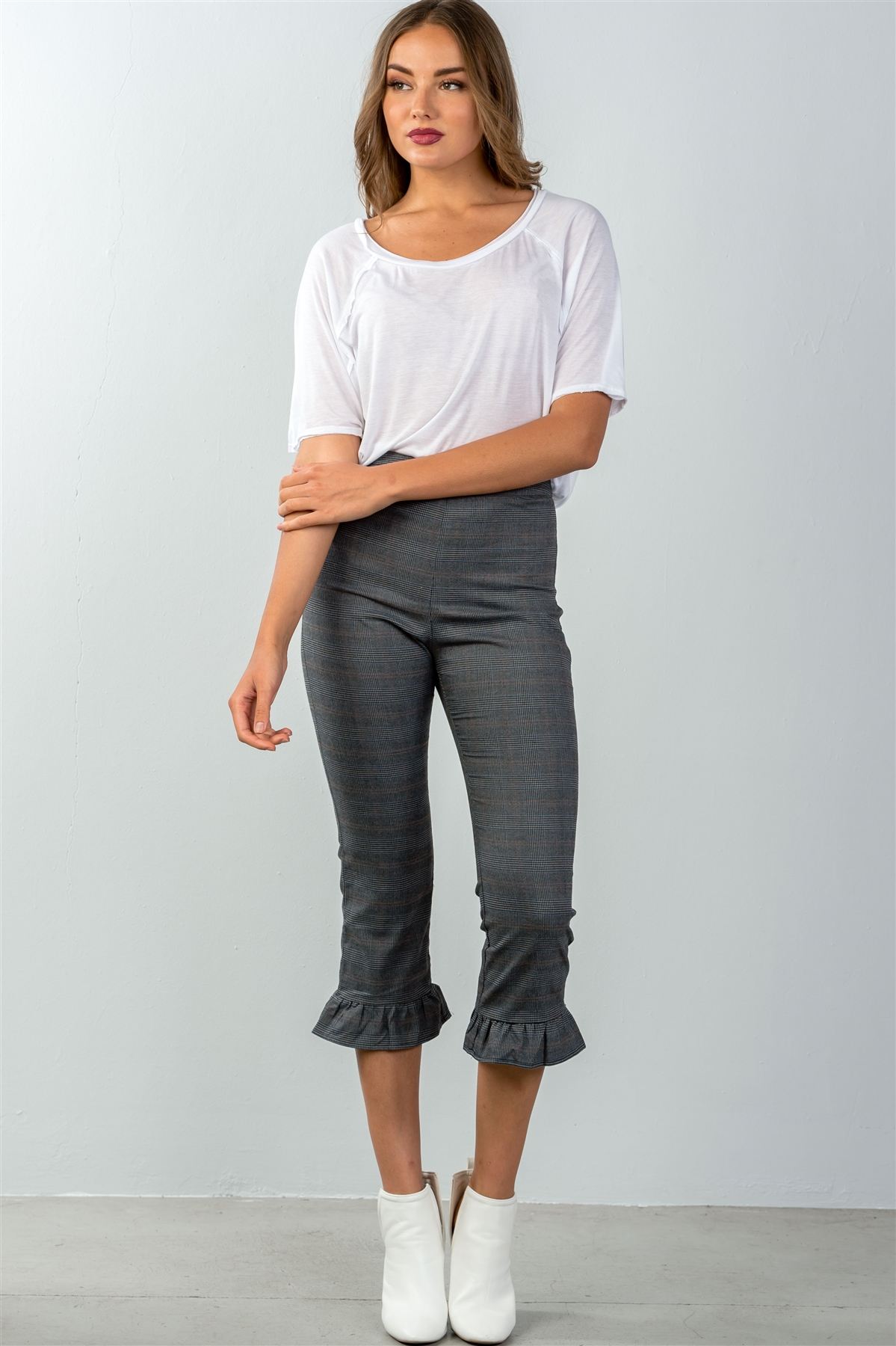 Ladies fashion all over pin stripes ruffle hem high waist culottes pants