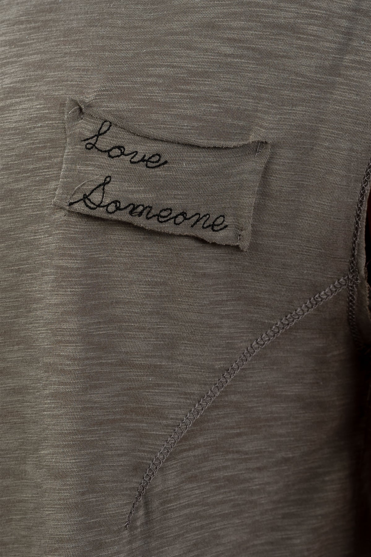 Ladies fashion round neckline "love someone" graphic side flowy tee