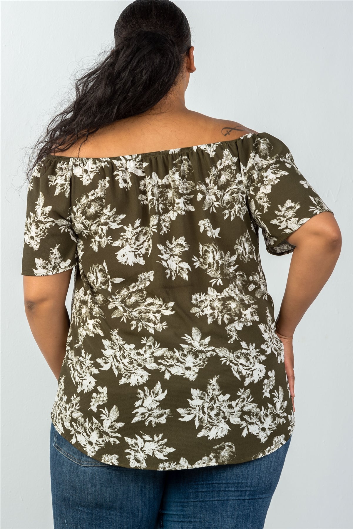 Ladies fashion plus size all over white leaf print overlap front off the shoulder top