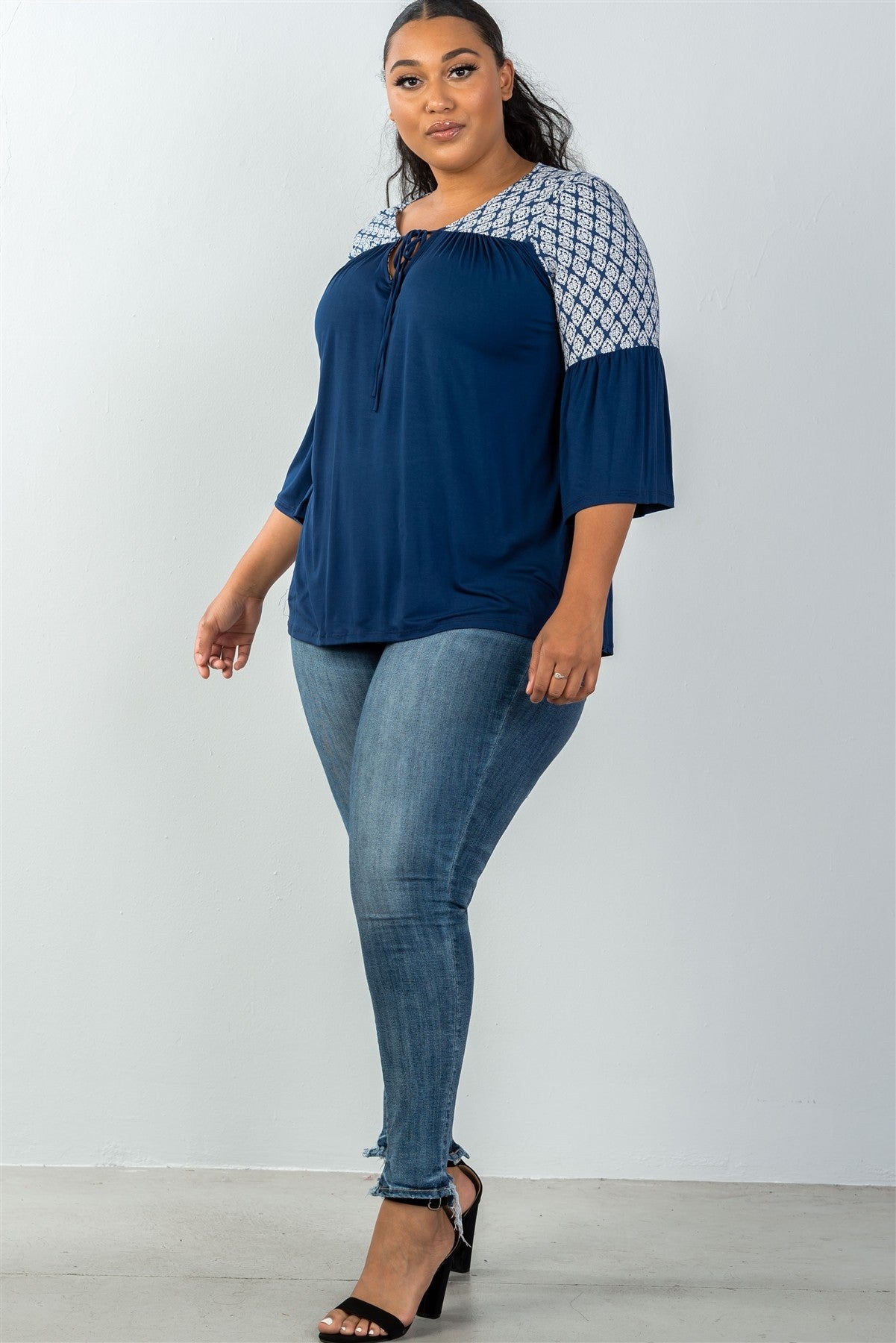 Ladies fashion plus size bell sleeves ornamental pattern tie-front top