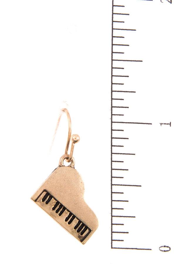 Ladies without music life would b round pendant necklace set