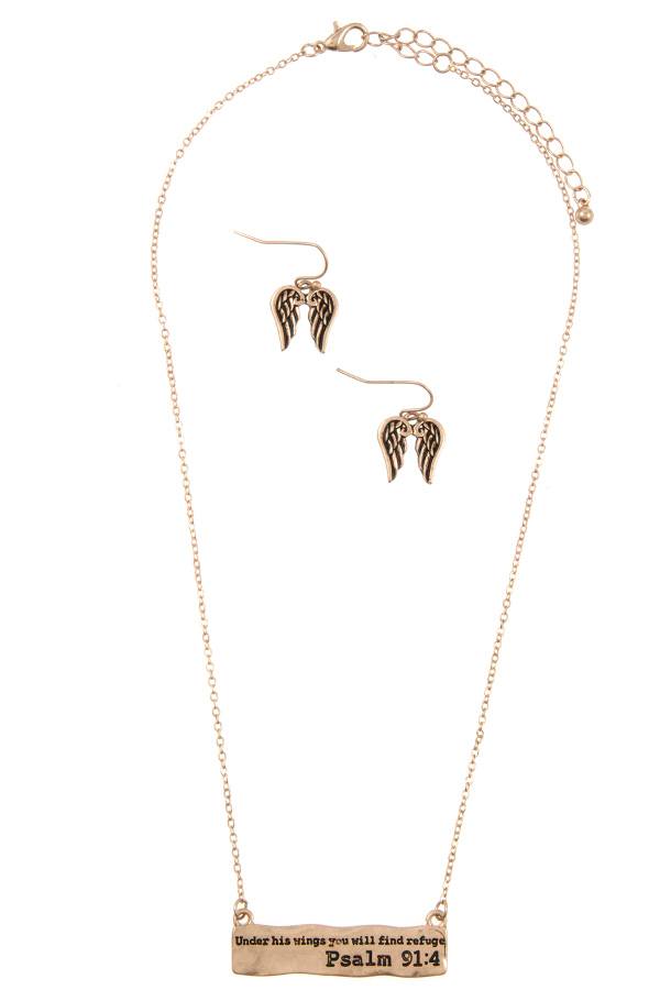 Ladies etched bar pendant necklace se