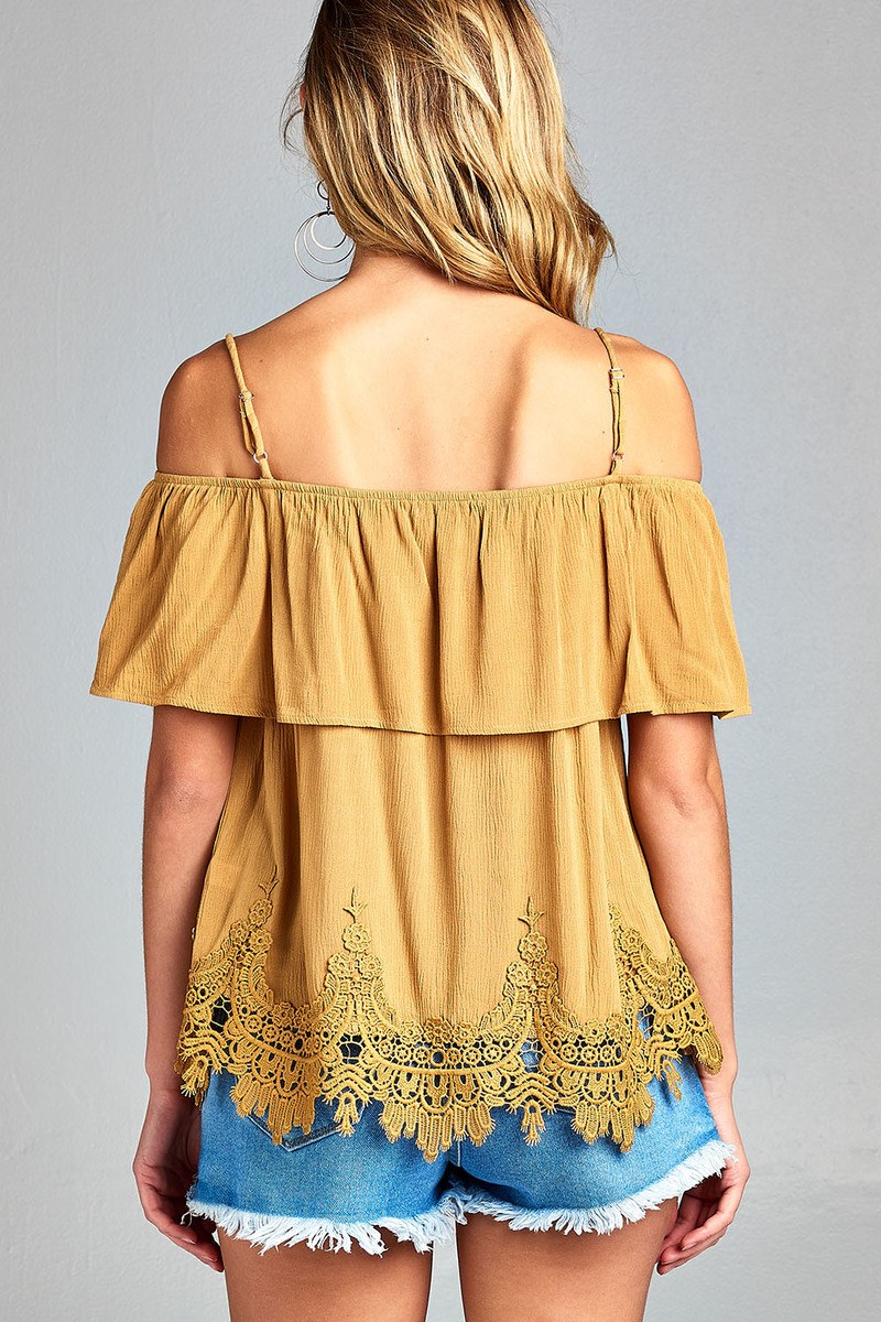 Ladies fashion flounce open shoulder w/hem crochet lace crinkle gauze woven top