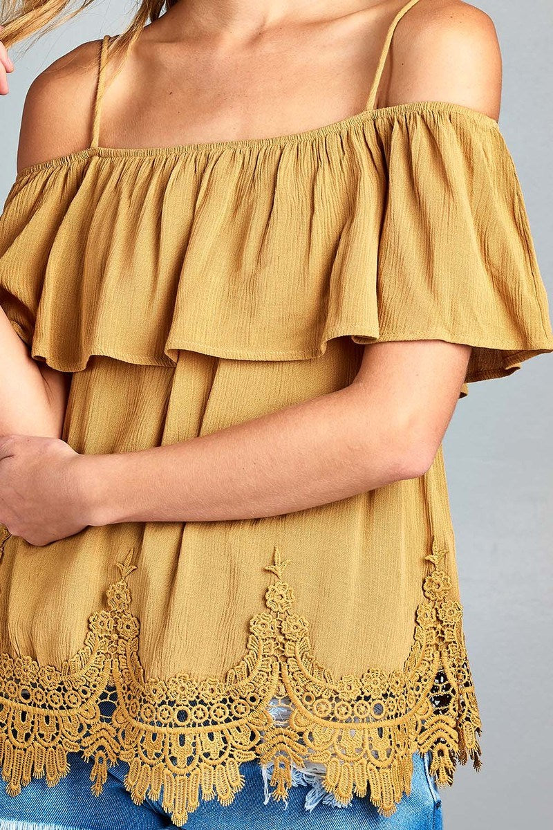 Ladies fashion flounce open shoulder w/hem crochet lace crinkle gauze woven top