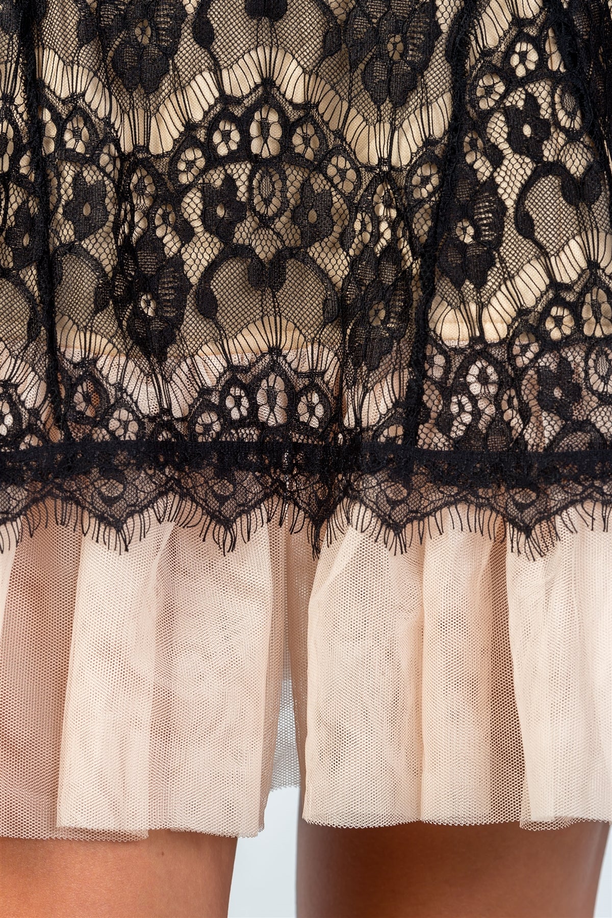 Ladies fashion sleeveless lace contrast tulle hem mini dress