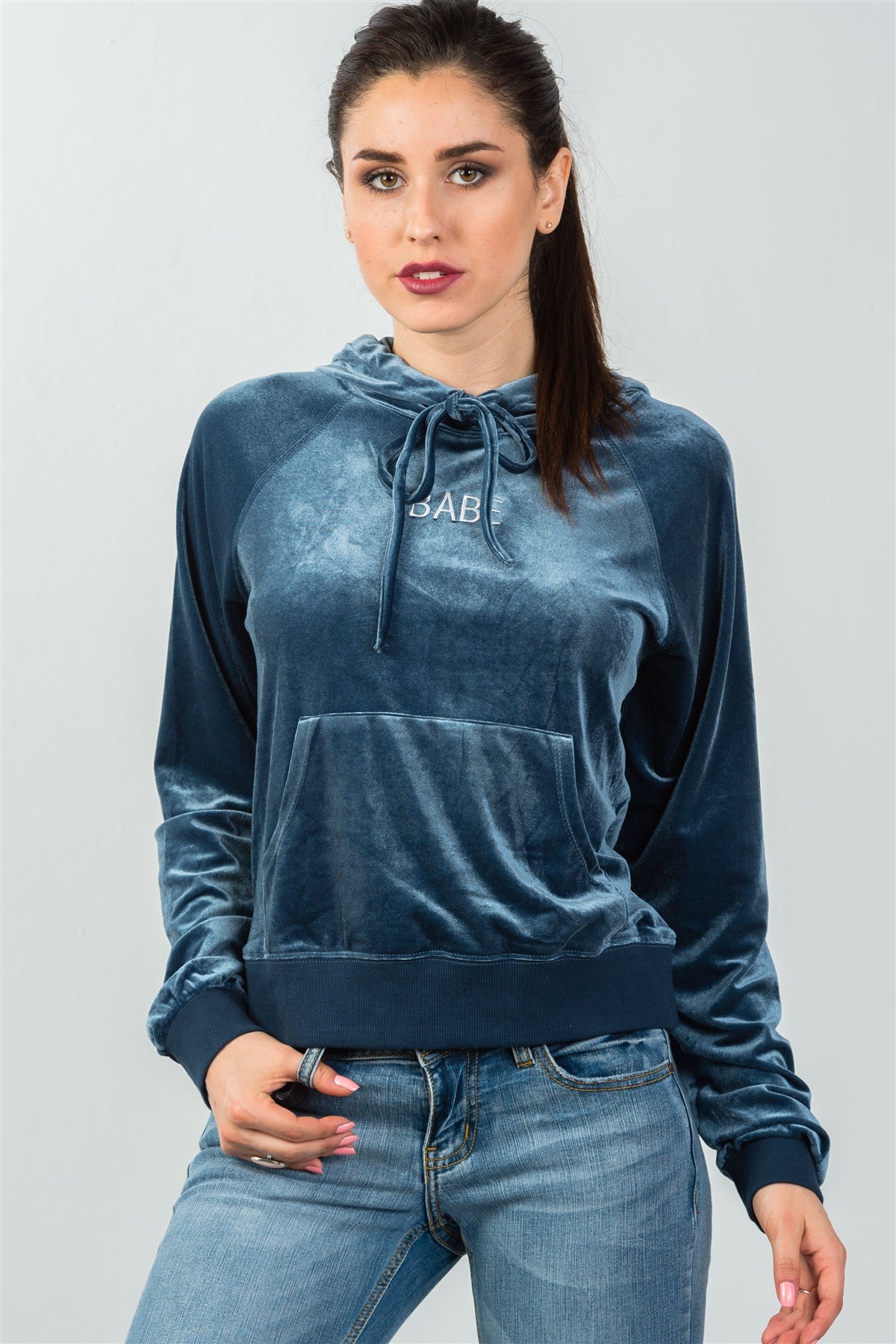 Ladies fashion upper graphic embroider "babe" velvet hoodie