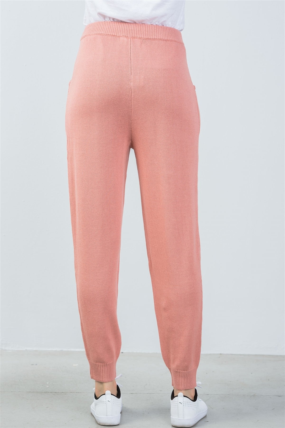 Ladies fashion elasticized rib-knit black lounge joggers pants