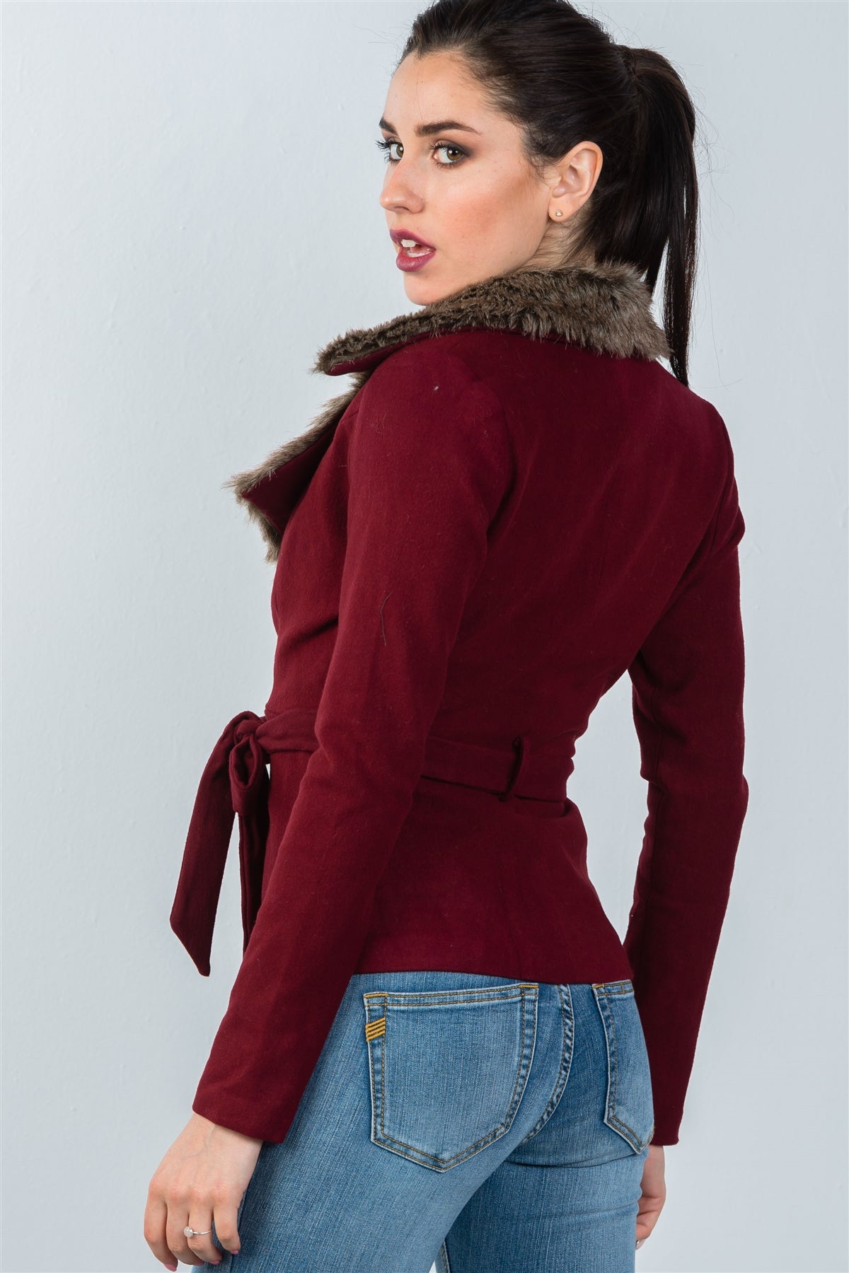 Ladies fashion hidden snap button faux fur collar belted jacket