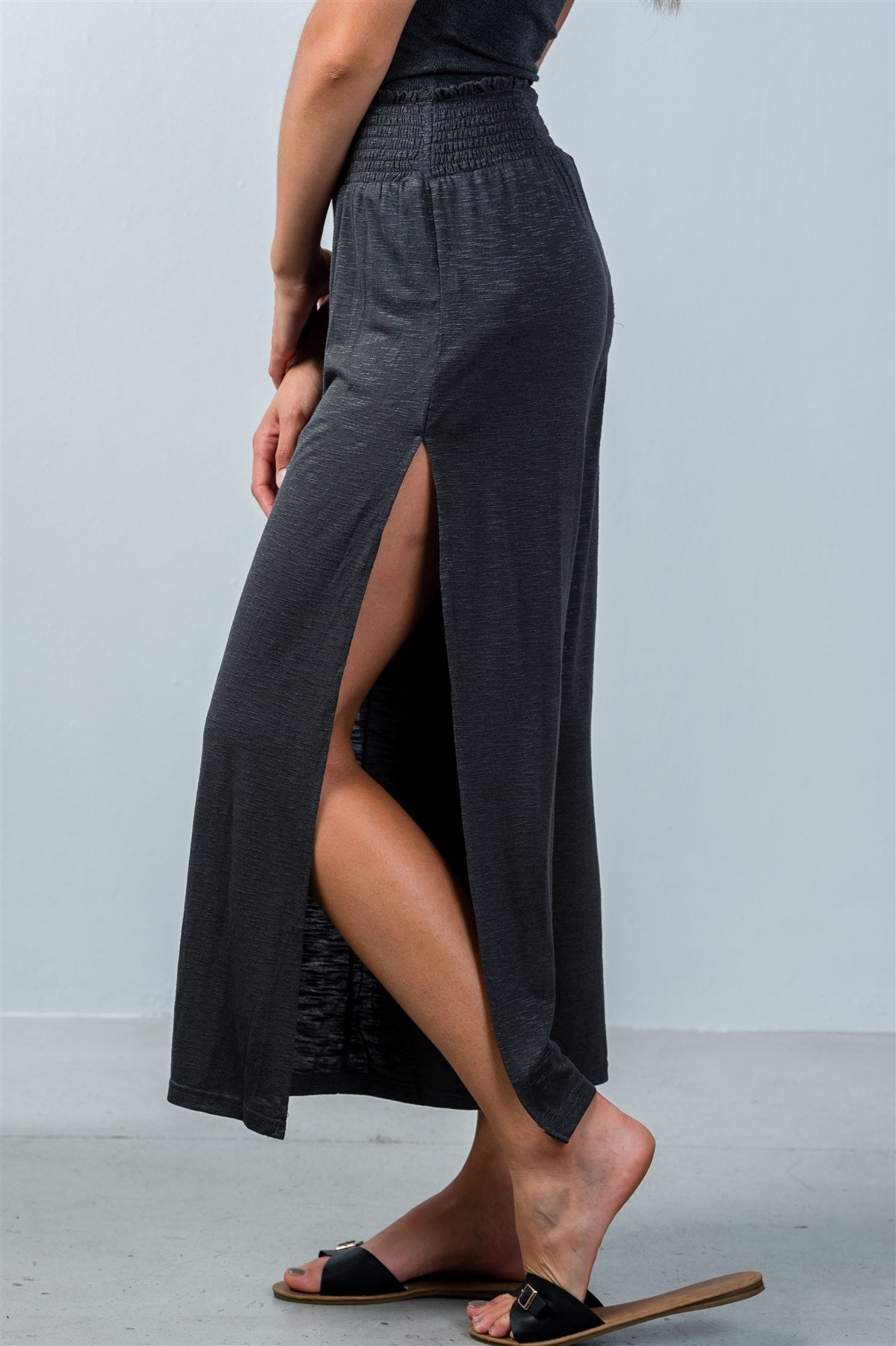 Ladies fashion elastic waistband side slit cropped pants