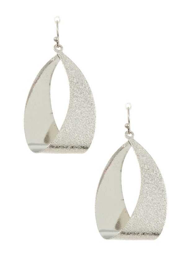 Loop texture drop earring