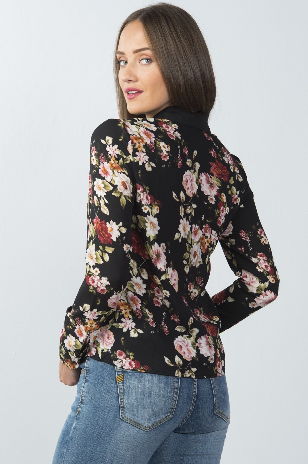 Ladies fashion long sleeve button down lace trim top