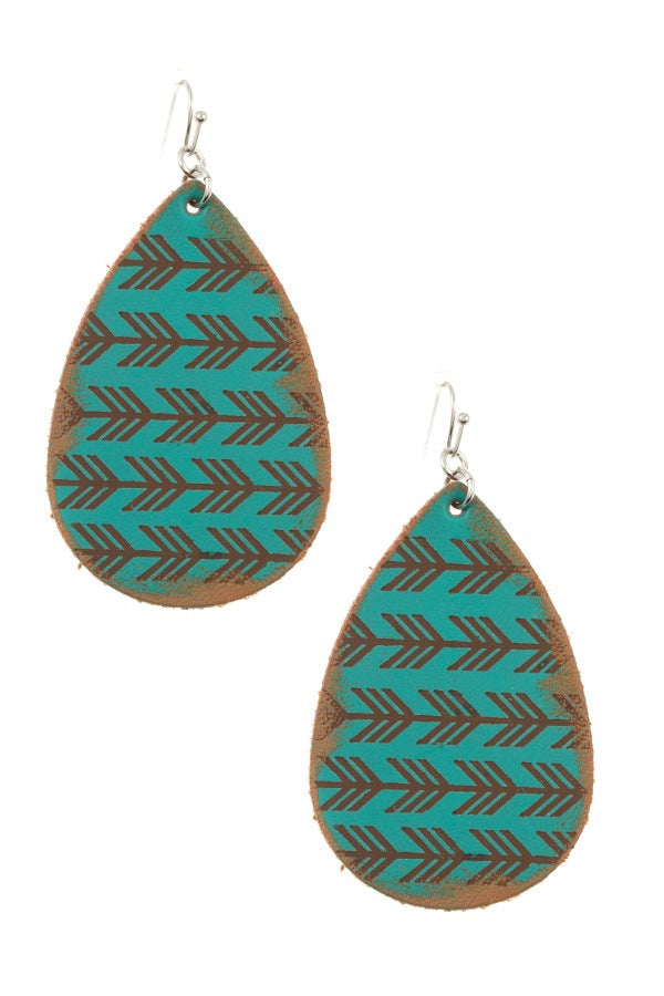 Arrow etched teardrop earring