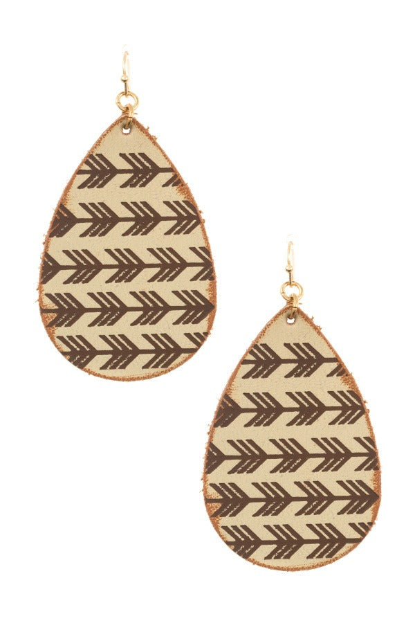 Arrow etched teardrop earring