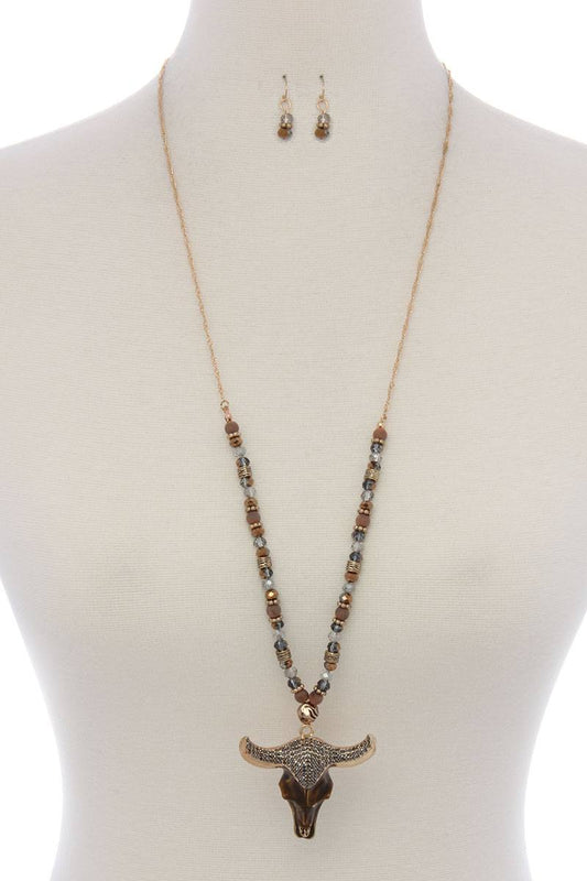 Cattle skull rhinestone pendant beaded necklace