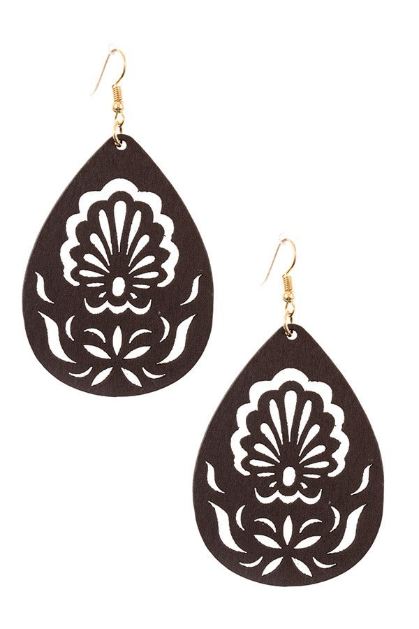 Cut out detailed wood teardrop earring