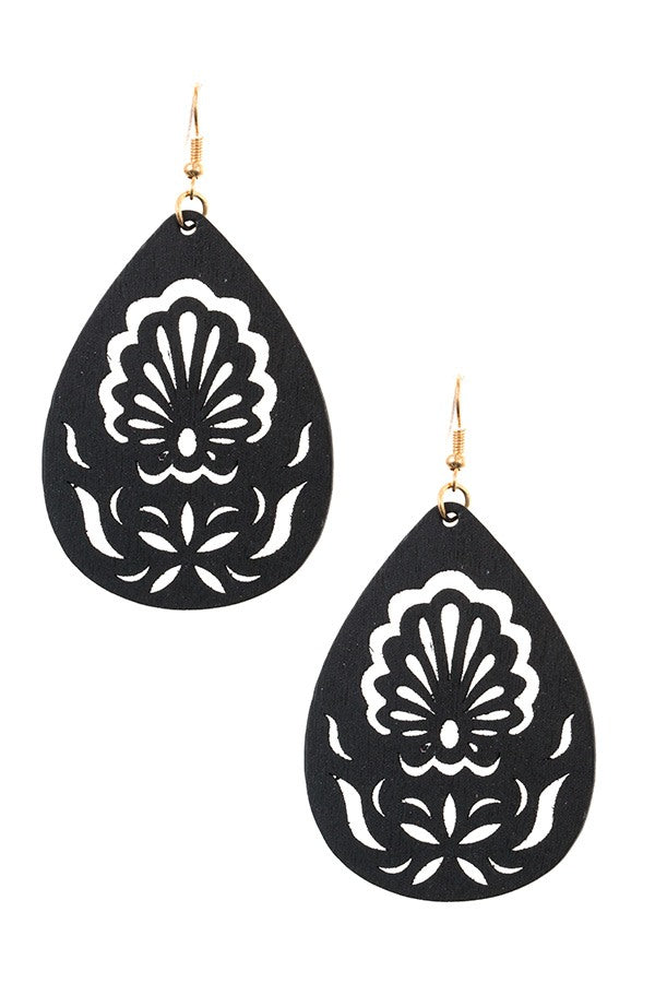 Cut out detailed wood teardrop earring