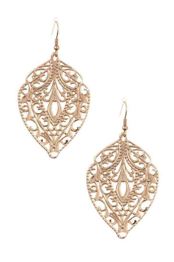 Filigree cut out dangle earring