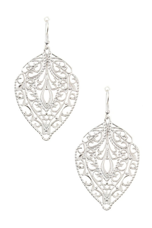 Filigree cut out dangle earring
