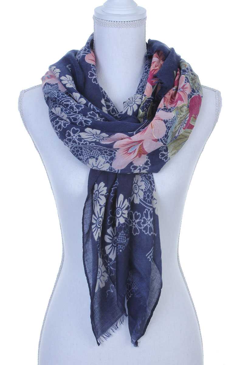 Floral pattern oblong scarf