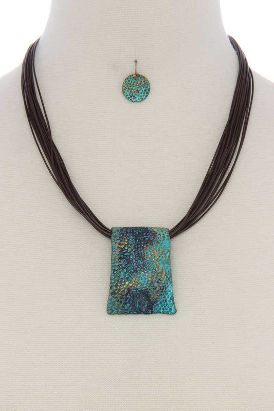 Patina textured rectangular shape pendant necklace