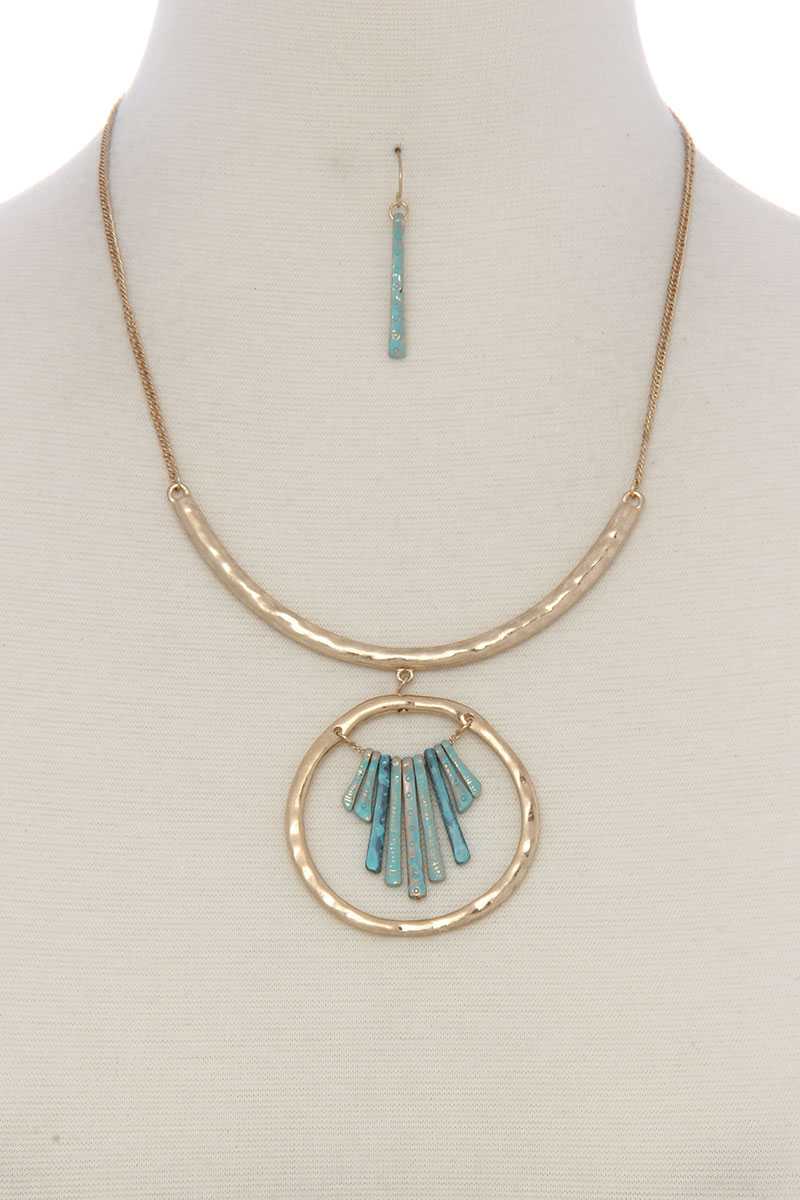 Curve metal bar circle pendant necklace